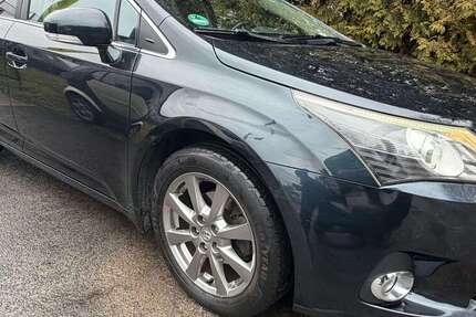 Toyota Avensis 219.390 km 7.400 &euro; Berlin 12683
