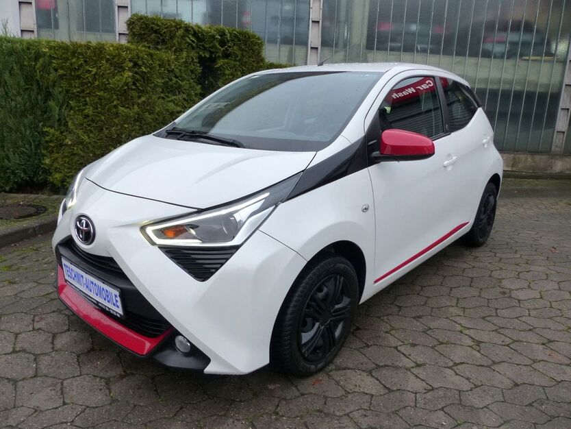 Toyota Aygo (X) 26.900 km 12.995 € Hannover 30179