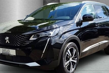 Peugeot 5008 3.637 km 28.498 € Hamburg 22159