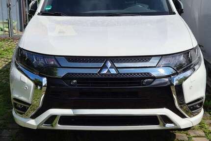 Mitsubishi Outlander 64.500 km 23.000 € München 80999