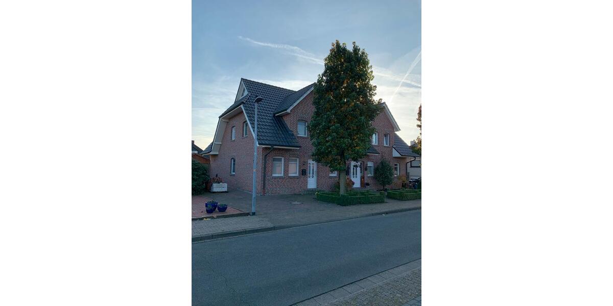 Einfamilienhaus Bösel - 12 Zimmer, 300 m&sup2;, 579.000&euro; | Angebot:27120550