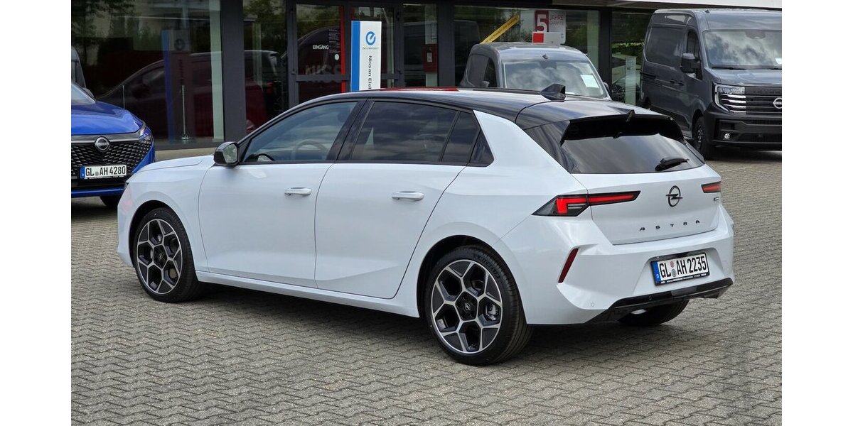 Opel Astra Ultimate 48V Automatik|HUD|Navi|Matrix|360 4.876 km 29.950 &euro; Wermelskirchen 42929
