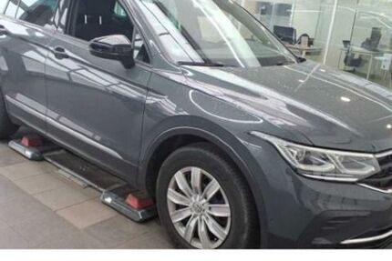 VW Tiguan 126.400 km 21.833 &euro; Kassel 34123