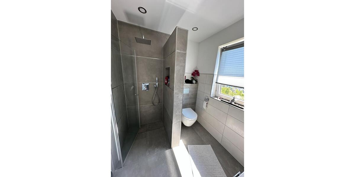 Einfamilienhaus Bergneustadt - 5 Zimmer, 180 m&sup2;, 1.700&euro; | Angebot:25998375