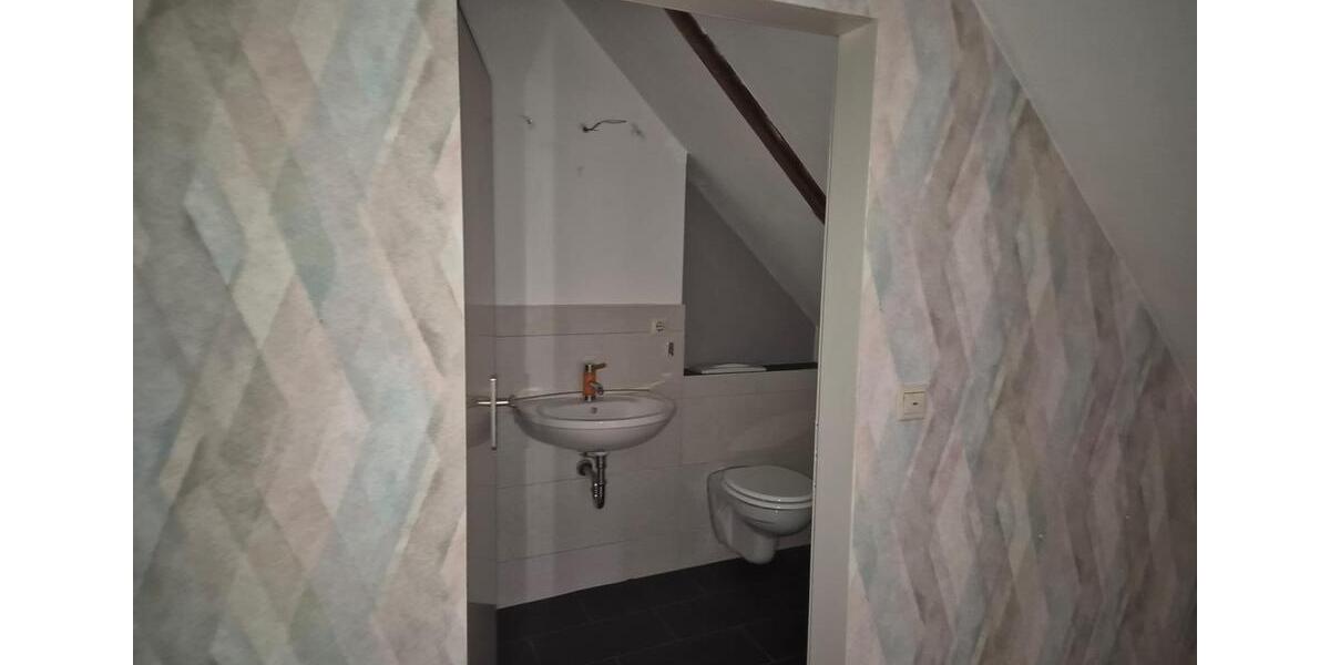 Dachgeschoßwohnung Treffurt - 2 Zimmer, 120 m&sup2;, 660&euro; | Angebot:26087134