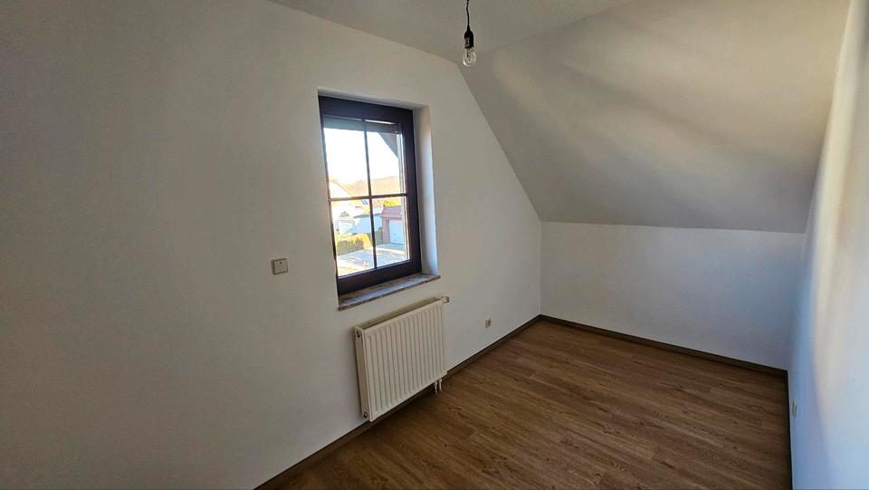 Einfamilienhaus Aschersleben - 4 Zimmer, 120 m&sup2;, 1.200&euro; | Angebot:26320901