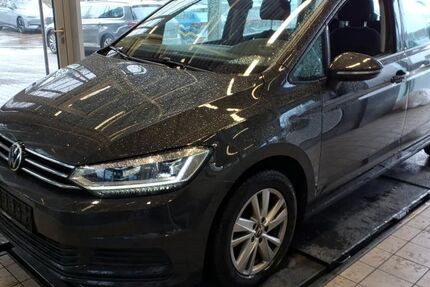 VW Touran 85.900 km 22.990 &euro; Bretten 75015