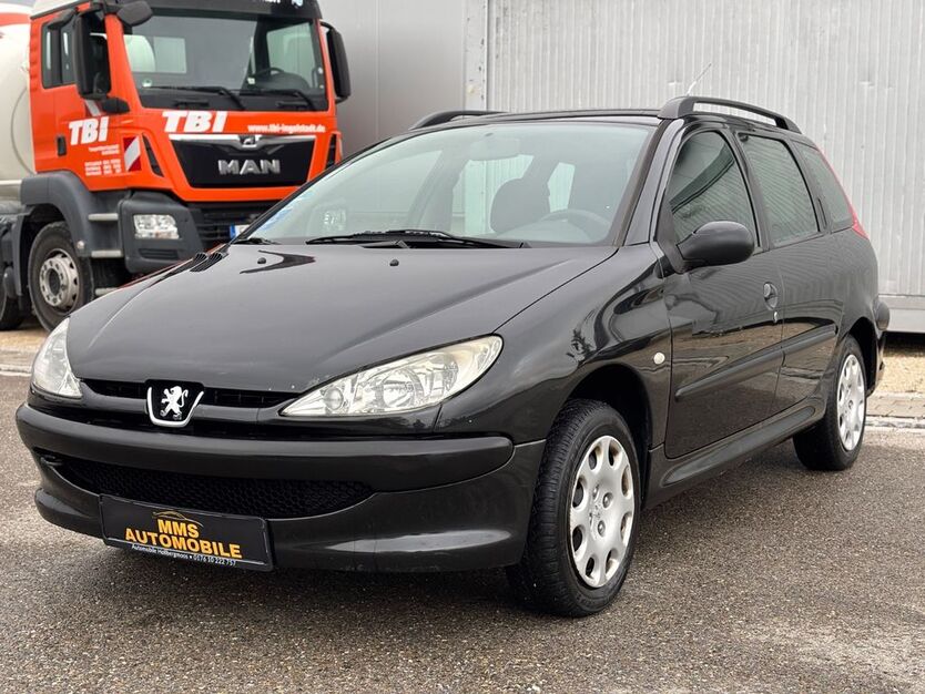 Peugeot 206 285.000 km 1.290 € Attenkirchen 85395