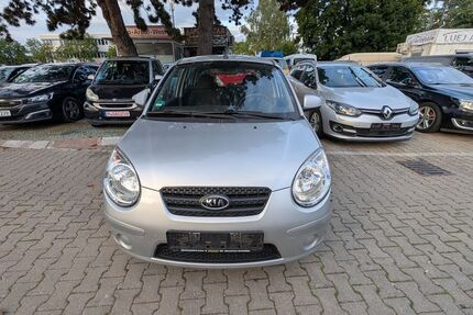 Kia Picanto 70.771 km 1.499 &euro; München 81243