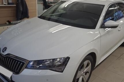 Skoda Superb 136.160 km 22.610 &euro; Königsbrunn 86343