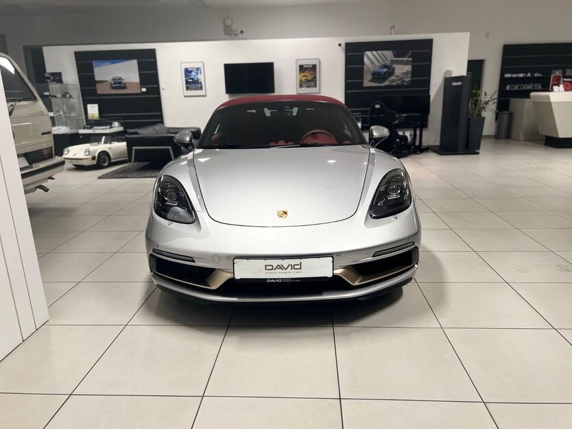 Porsche Boxster 1.795 km 94.718 € Hamburg 22047