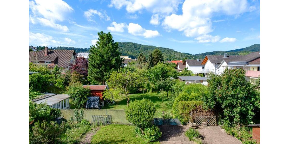 Etagenwohnung Gernsbach - 4 Zimmer, 105 m&sup2;, 1.275&euro; | Angebot:27603019