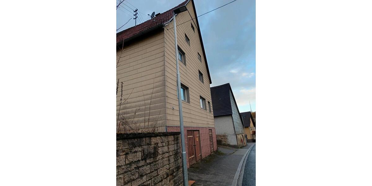 Doppelhaushälfte Hardheim - 4 Zimmer, 90 m&sup2;, 110.000&euro; | Angebot:25839631