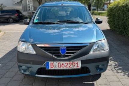 Dacia Logan 181.000 km 999 &euro; Berlin 13055