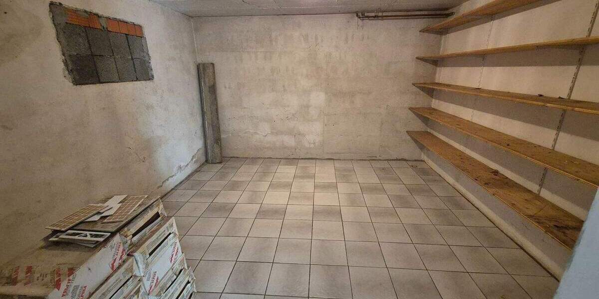 Mehrfamilienhaus, Wohnhaus Burkardroth Wollbach - 6 Zimmer, 159 m&sup2;, 189.000&euro; | Angebot:23941603