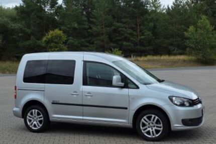 VW Caddy 275.356 km 7.200 &euro; Britz 16230