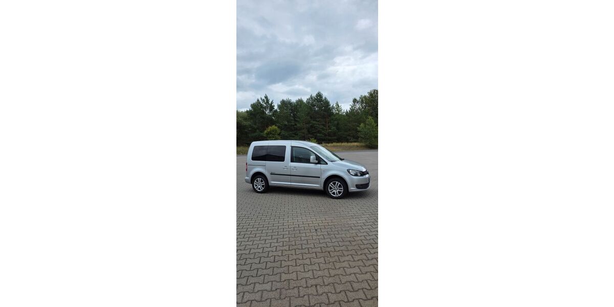 VW Caddy 275.356 km 7.200 &euro; Britz 16230