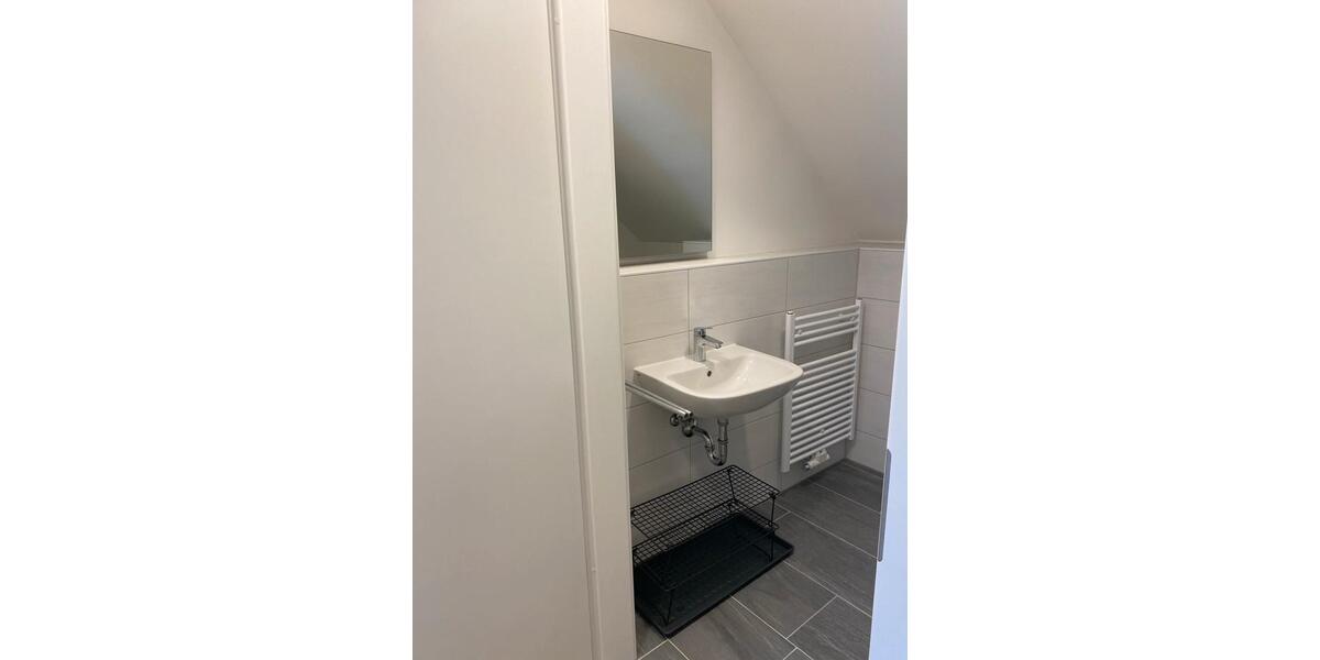 Dachgeschoßwohnung Nürnberg Almoshof - 1 Zimmer, 22 m&sup2;, 490&euro; | Angebot:25385040