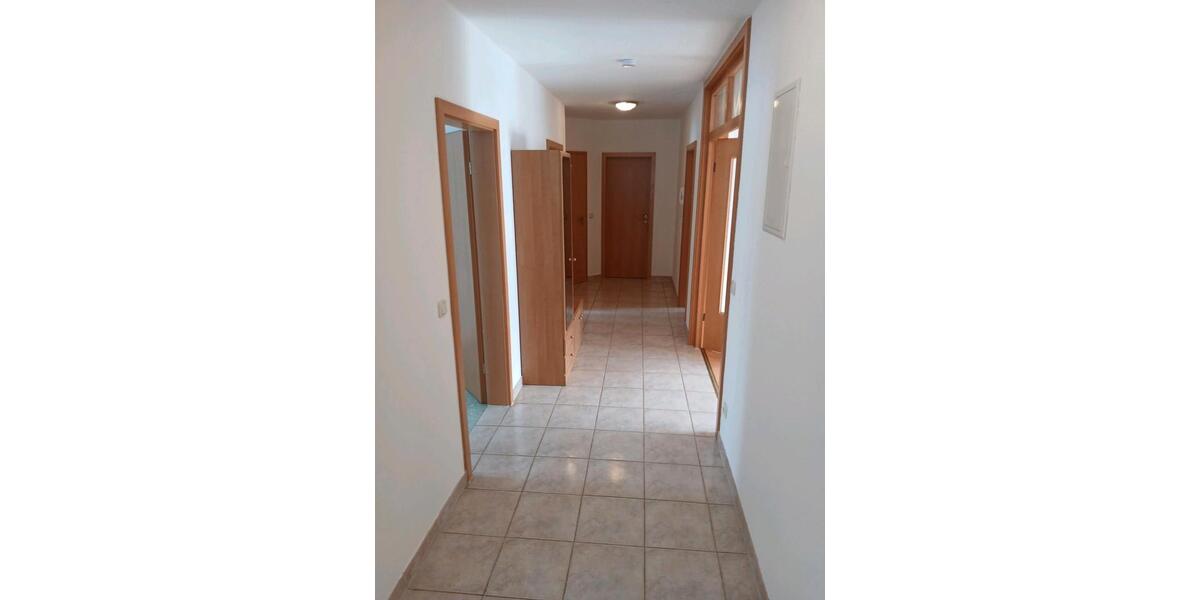 Erdgeschoßwohnung Cham - 4 Zimmer, 115 m&sup2;, 700&euro; | Angebot:24839725