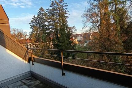 Weihnachtsgeschenk! Süße Dachgeschosswohnung am Klostergarten 2 zimmer