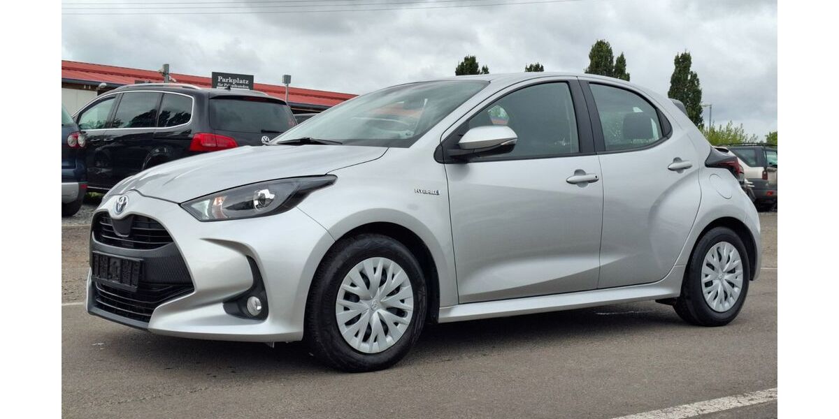 Toyota Yaris 137.000 km 11.900 &euro; Berlin 15831