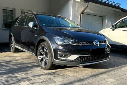 VW Golf 95.876 km 22.990 &euro; Winterberg 59955