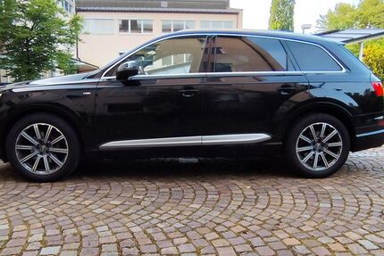 Audi Q7 124.999 km 22.999 &euro; Garching bei München 85748