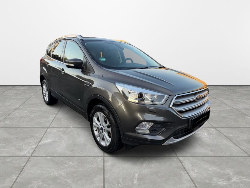 Ford Kuga 158.900 km 12.499 € Porta Westfalica 32457