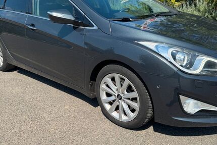 Hyundai i40 321.000 km 3.700 &euro; Erfurt 99087