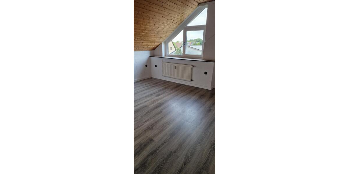 Dachgeschoßwohnung Meerbeck - 5 Zimmer, 120 m&sup2;, 960&euro; | Angebot:24559637