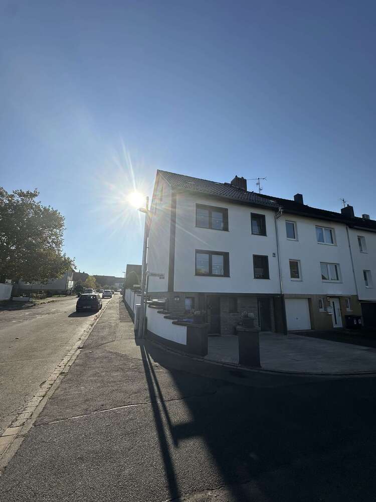 Haus zum Kaufen in Seelze 419.000 € 171 m²