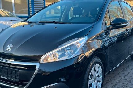 Peugeot 208 88.000 km 7.399 &euro; Essen 45356