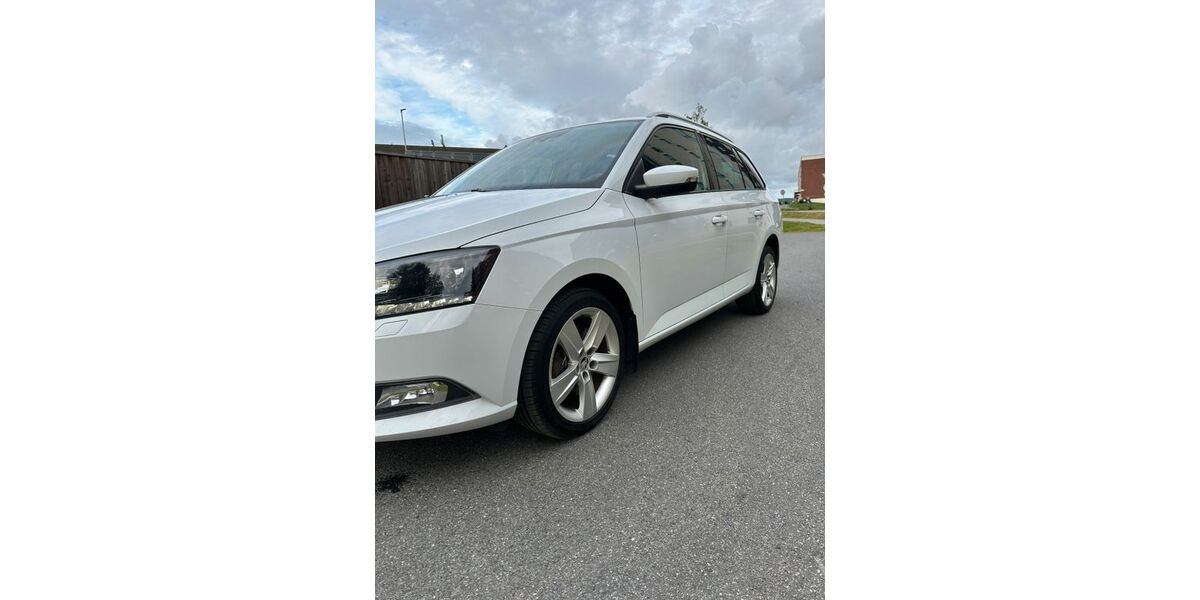 Skoda Fabia 87.073 km 11.550 € Essen 45279