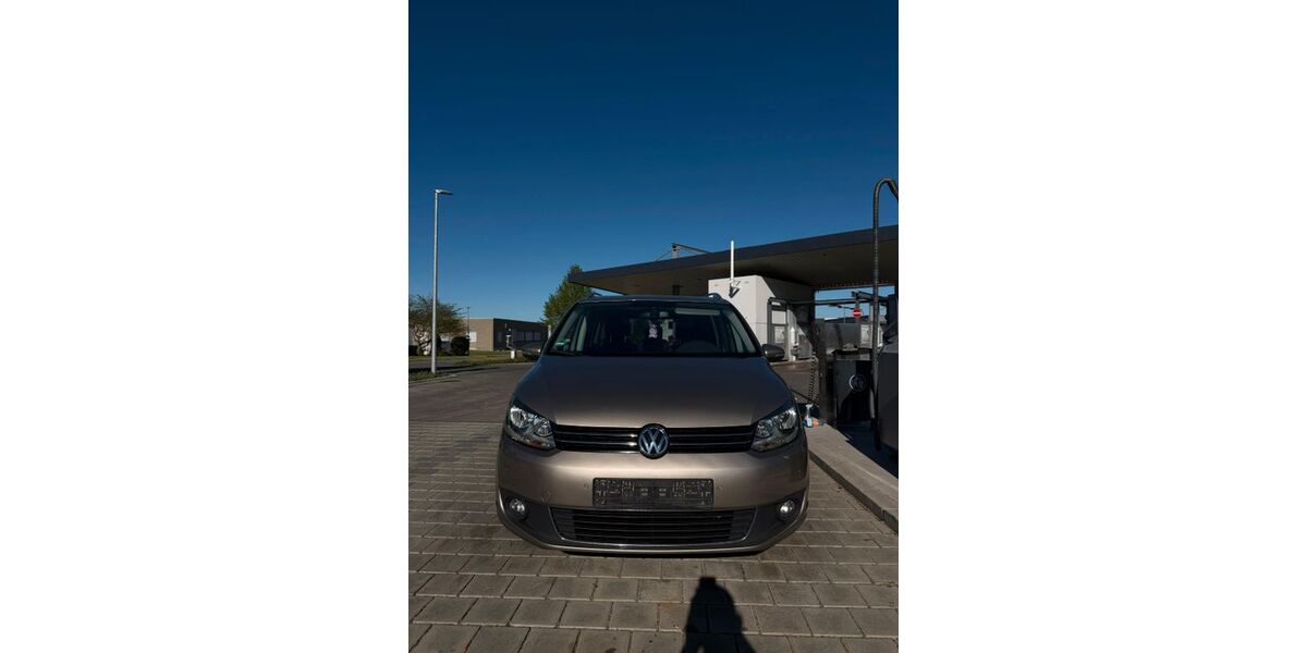 VW Touran 230.000 km 9.000 &euro; Geislingen 72351