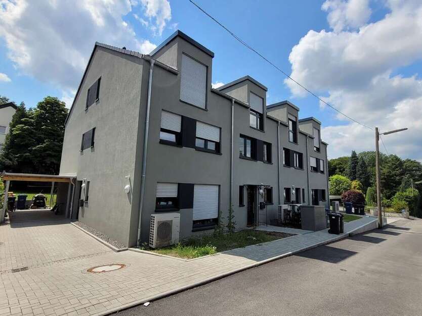 Haus zum Mieten in Leverkusen 2.300 € 145.93 m²