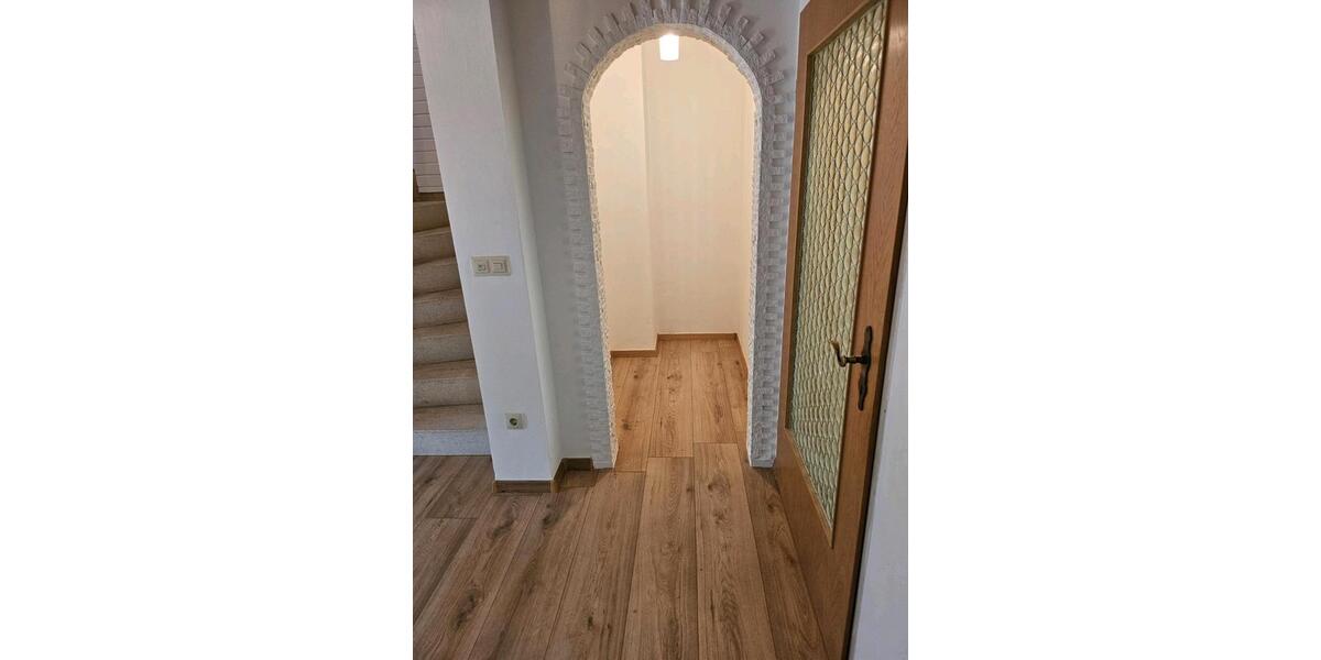 Reihenhaus Neuburg am Inn - 4 Zimmer, 140 m&sup2;, 1.300&euro; | Angebot:26086429