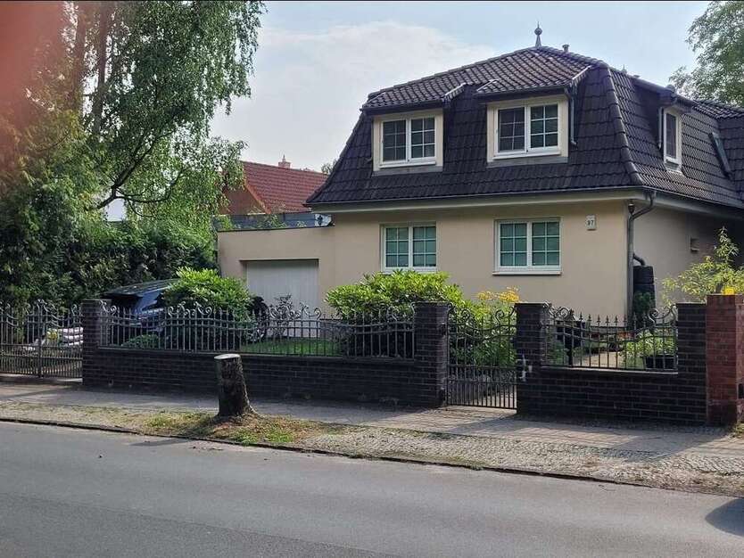 Haus zum Kaufen in Berlin 1.120.000 € 182 m²