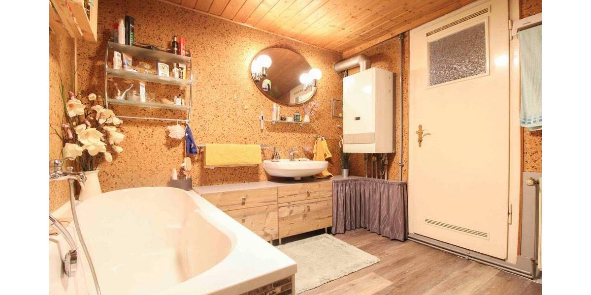 Reihenmittelhaus Calbe - 5 Zimmer, 220 m&sup2;, 99.000&euro; | Angebot:26176324