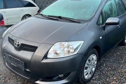Toyota Auris 198.888 km 1.999 &euro; Osnabrück 49084