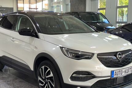 Opel Grandland (X) 73.819 km 12.900 € München 81829