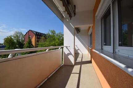 Wohnung zum Mieten in Riesa 340 € 55.9 m²