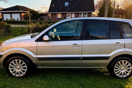Ford Fusion 123.000 km 2.800 &euro; Siemz-Niendorf 23923