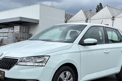 Skoda Fabia 106.000 km 7.990 &euro; Frankfurt 60386