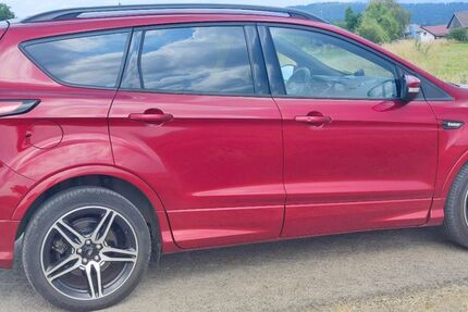 Ford Kuga 108.000 km 13.590 &euro; Kühndorf 98547
