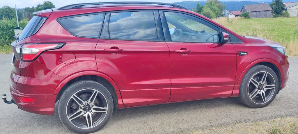 Ford Kuga 108.000 km 13.590 &euro; Kühndorf 98547