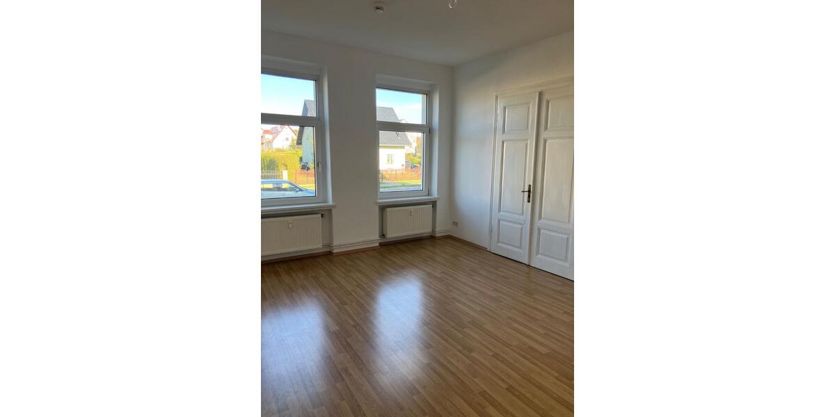 Erdgeschoßwohnung Naumburg (Saale) - 3 Zimmer, 75 m&sup2;, 400&euro; | Angebot:26405526