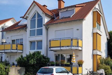 Ruhige, hochwertige 2-Zi.-Whg. in Südlage, 2 Balkone + Stellplatz 2 zimmer