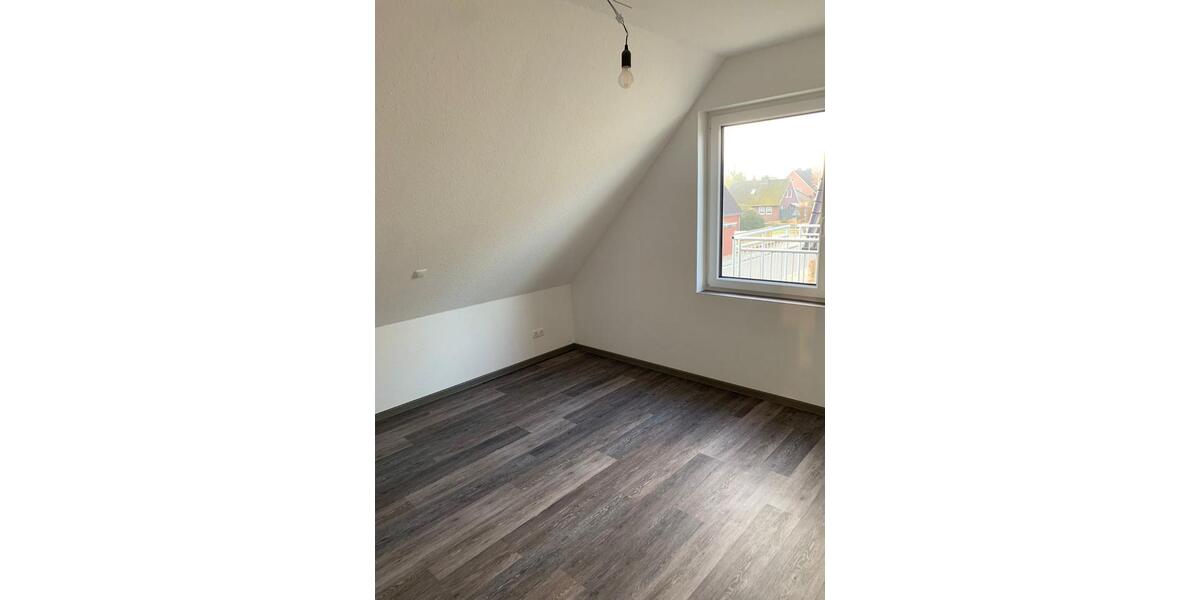 Dachgeschoßwohnung Papenburg - 4 Zimmer, 127 m&sup2;, 1.270&euro; | Angebot:24691194