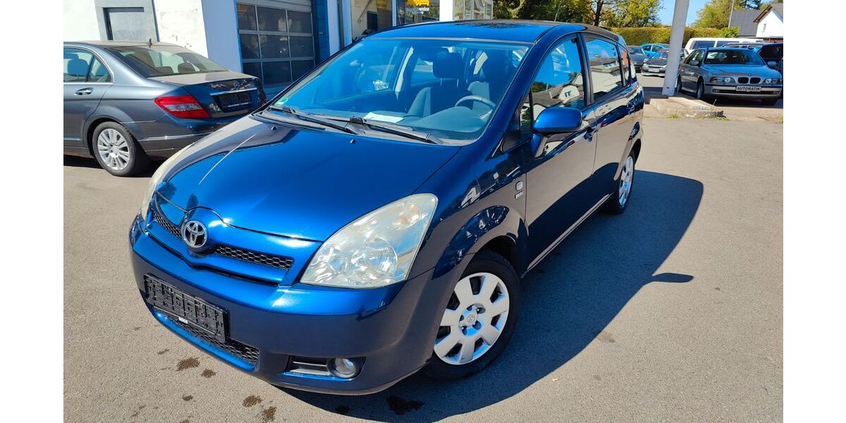 Toyota Corolla Verso 175.320 km 6.890 &euro; Minden 32425