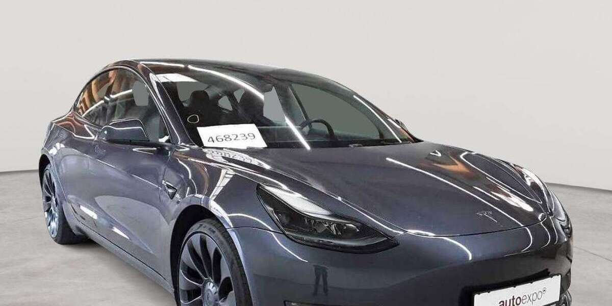 Tesla Model 3 64.990 km 33.990 &euro; Fernwald-Steinbach 35463